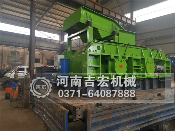 每小時(shí)40-50噸機(jī)制沙；出料規(guī)格2mm以內(nèi)，對(duì)輥式破碎機(jī)一臺(tái)多少錢？